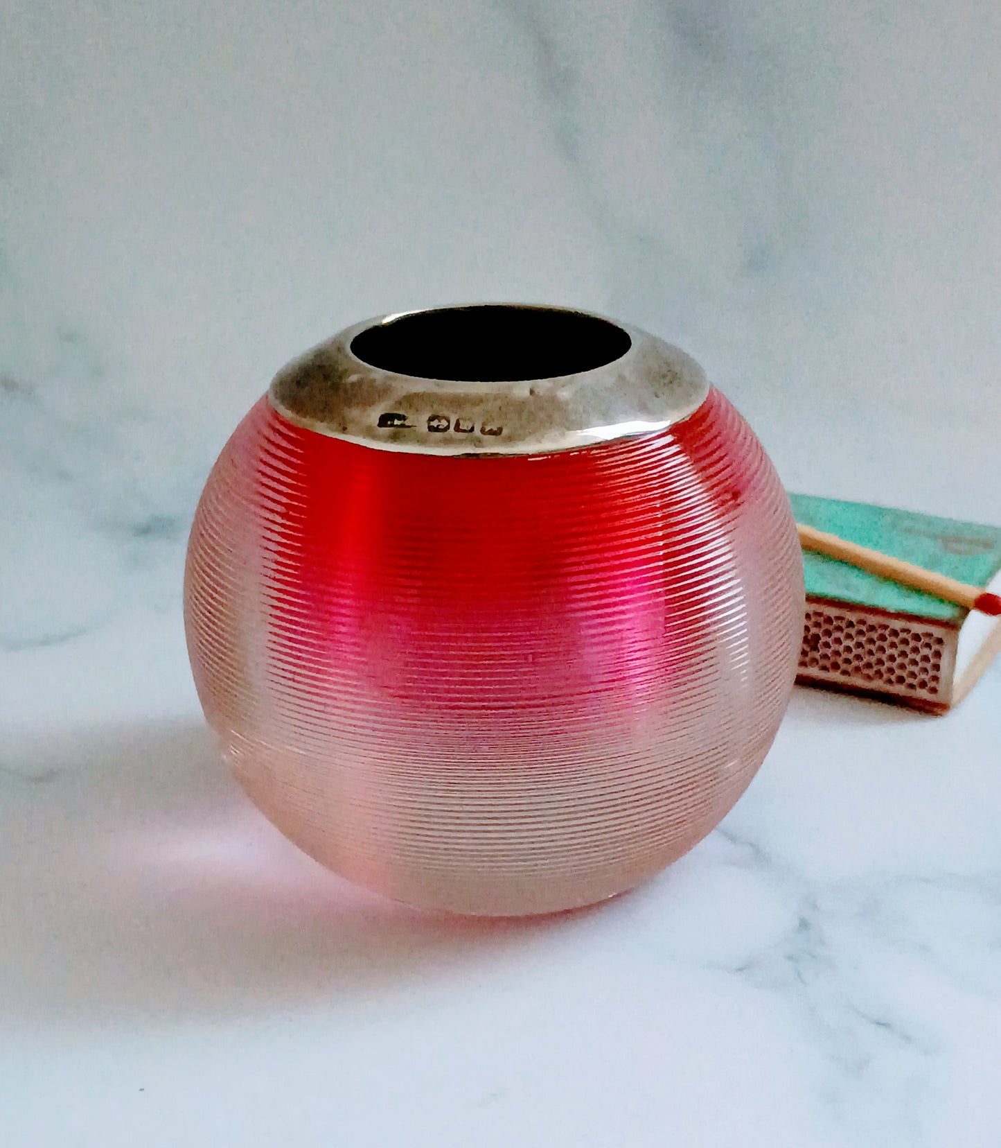 English Rose Pink Ribbed Glass Match Striker